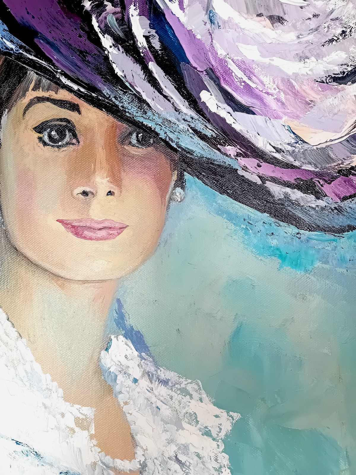 Eleganz in Weiß – Audrey Hepburn als Eliza Doolittle